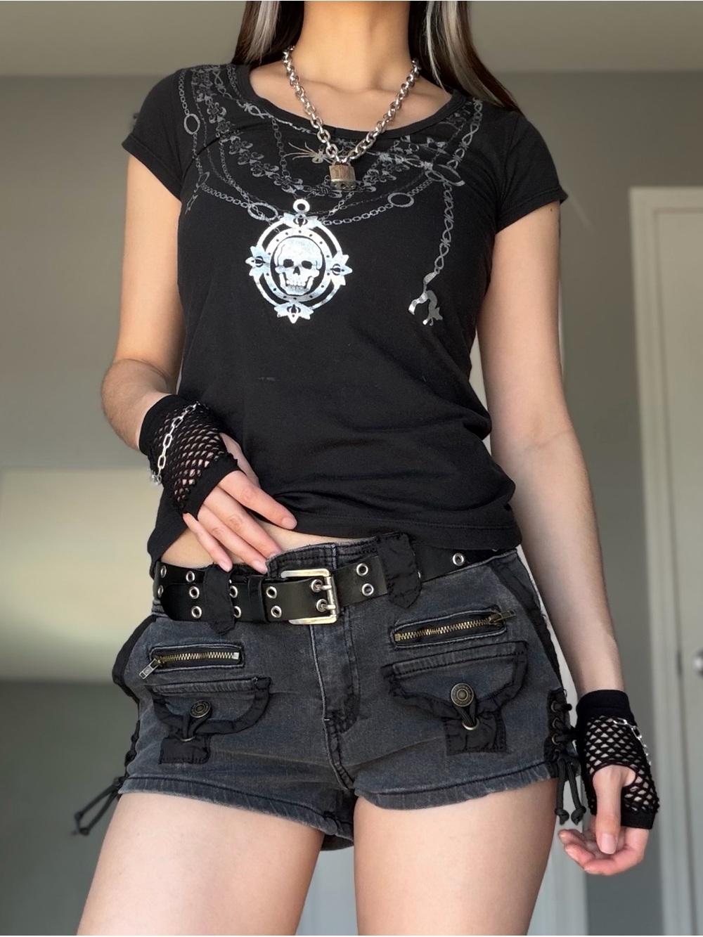 Y2K Emo Punk Black & Silver Graphic Layered Skull Chain Necklace Baby Tee